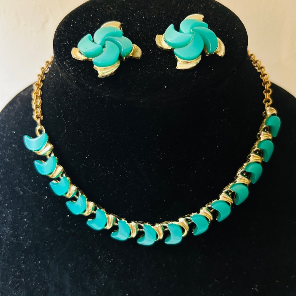 Vintage Gold-Tone Turquoise Floral Necklace & Earring Set - Women Jewelry
